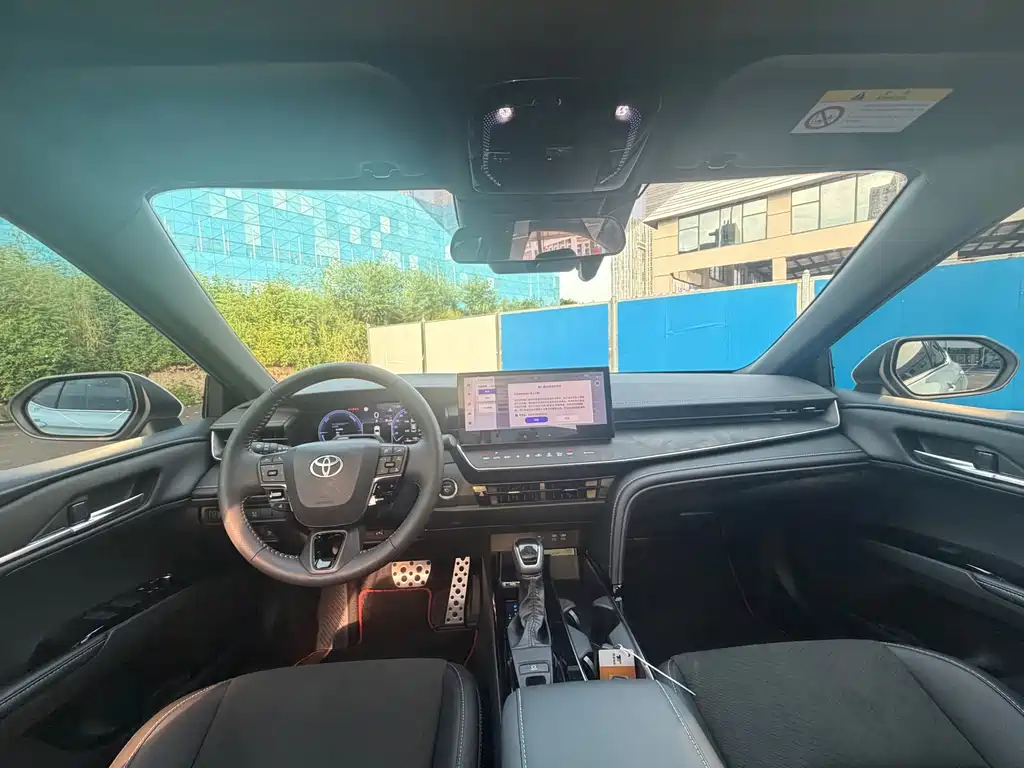 Toyota Camry — миниатюра 6
