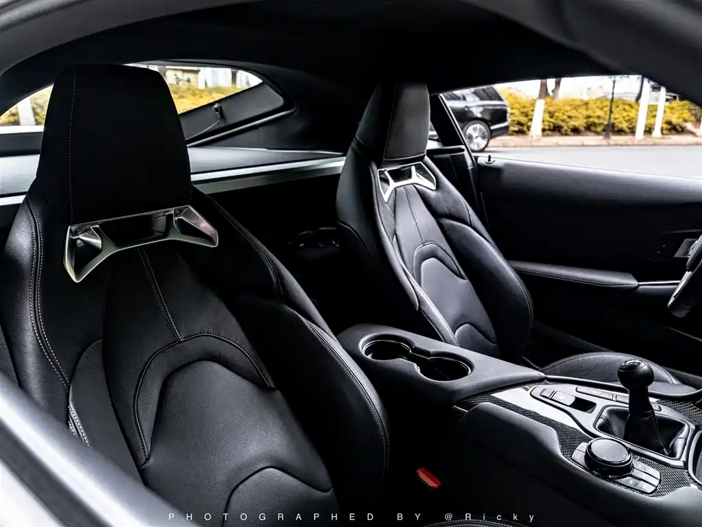 Toyota Supra — миниатюра 12