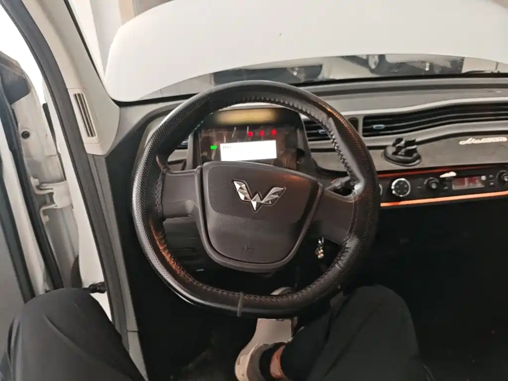 Wuling MINIEV — миниатюра 11