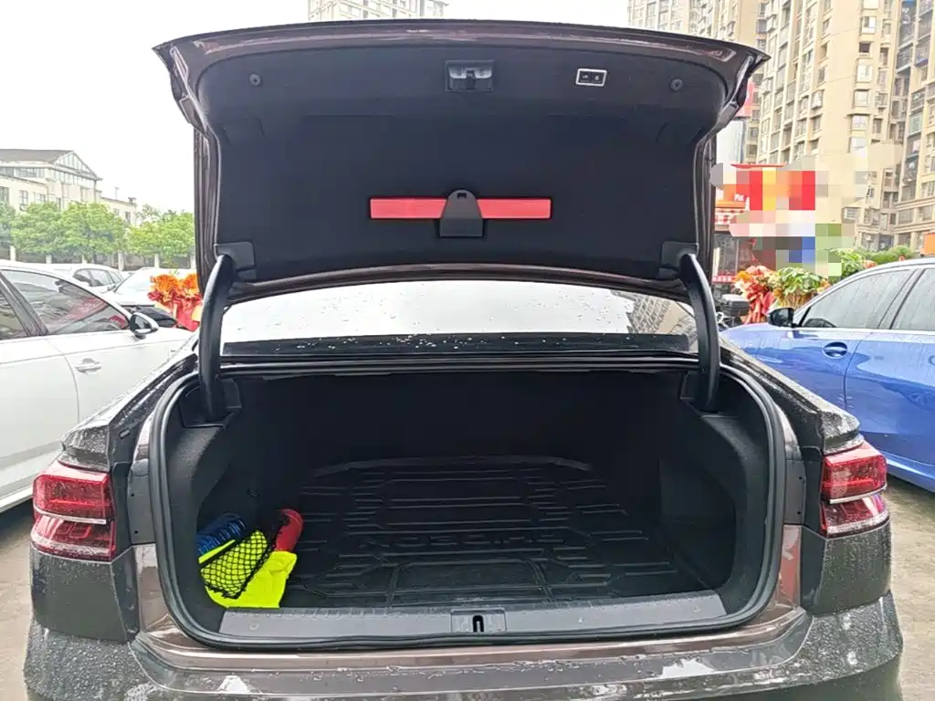 Volkswagen Phideon — миниатюра 19