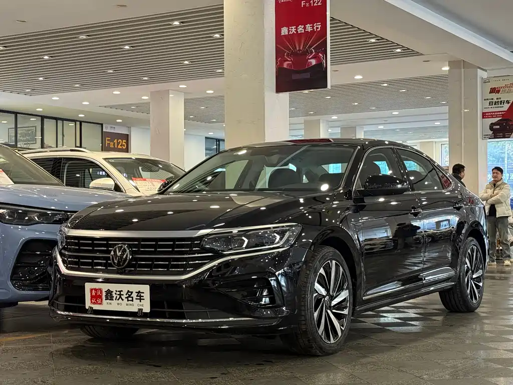 Volkswagen Passat 2024