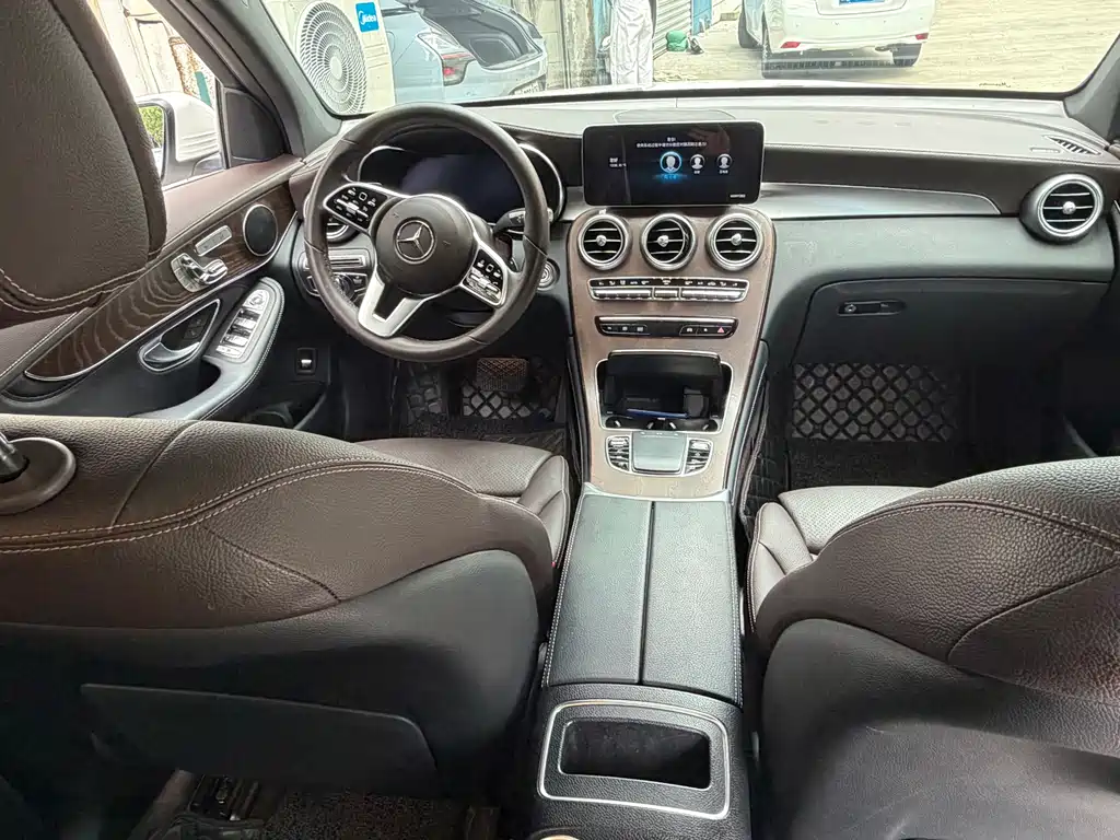 Mercedes-Benz GLC — миниатюра 2