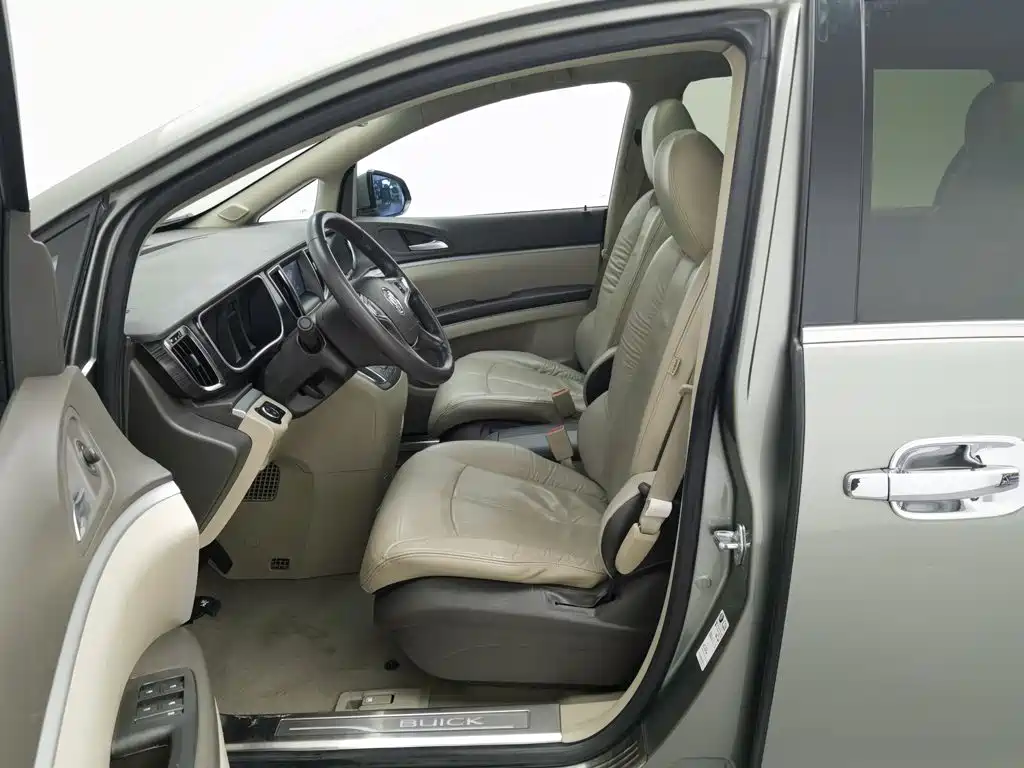 Buick GL8 — миниатюра 10