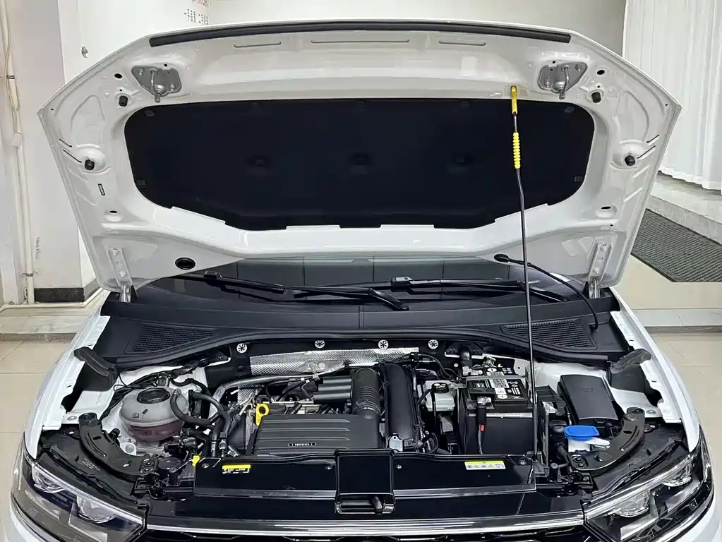 VOLKSWAGEN T ROC EXPLORING SONGS