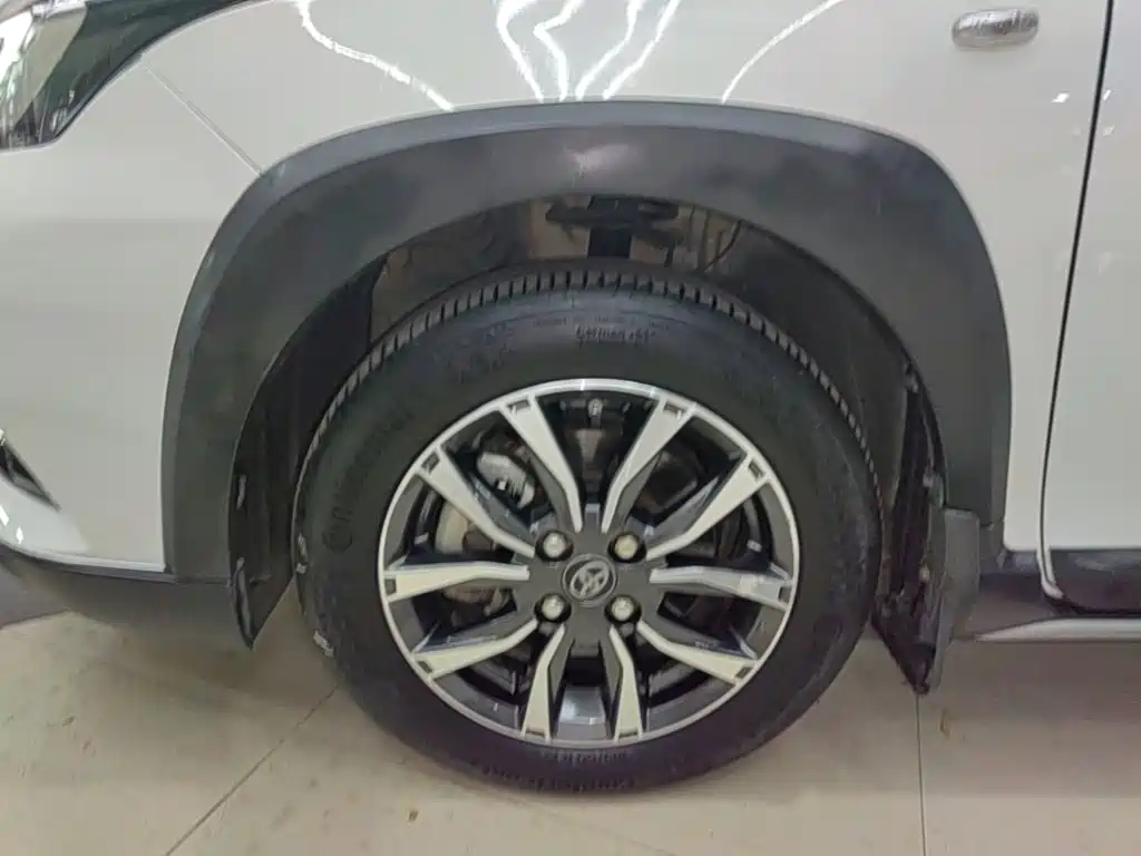 Toyota Yaris L — миниатюра 23