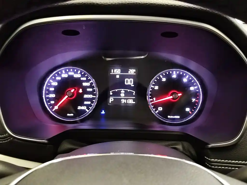 Roewe RX5 — миниатюра 12