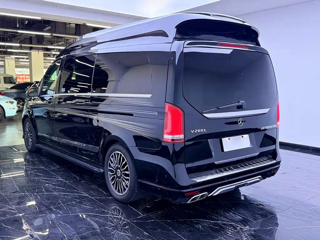 Mercedes-Benz V-Class — миниатюра 26