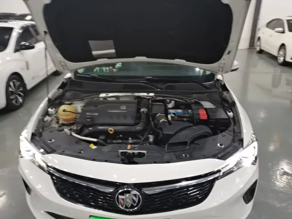 Buick Verano — миниатюра 20