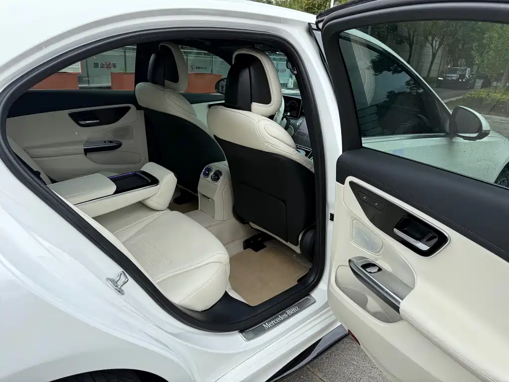 Mercedes-Benz C-Class — миниатюра 42