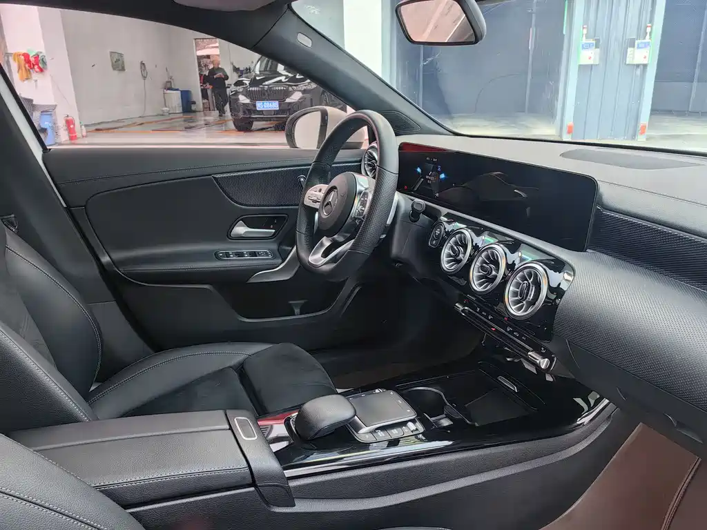 MERCEDES-BENZ A CLASS