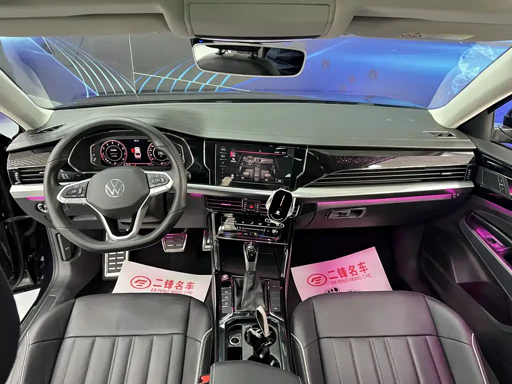 Volkswagen Passat 2022 330TSI Elite