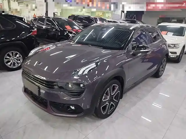 2021 Lynk & Co 02