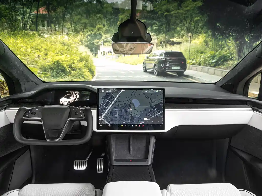 Tesla Model X 2023 Plaid
