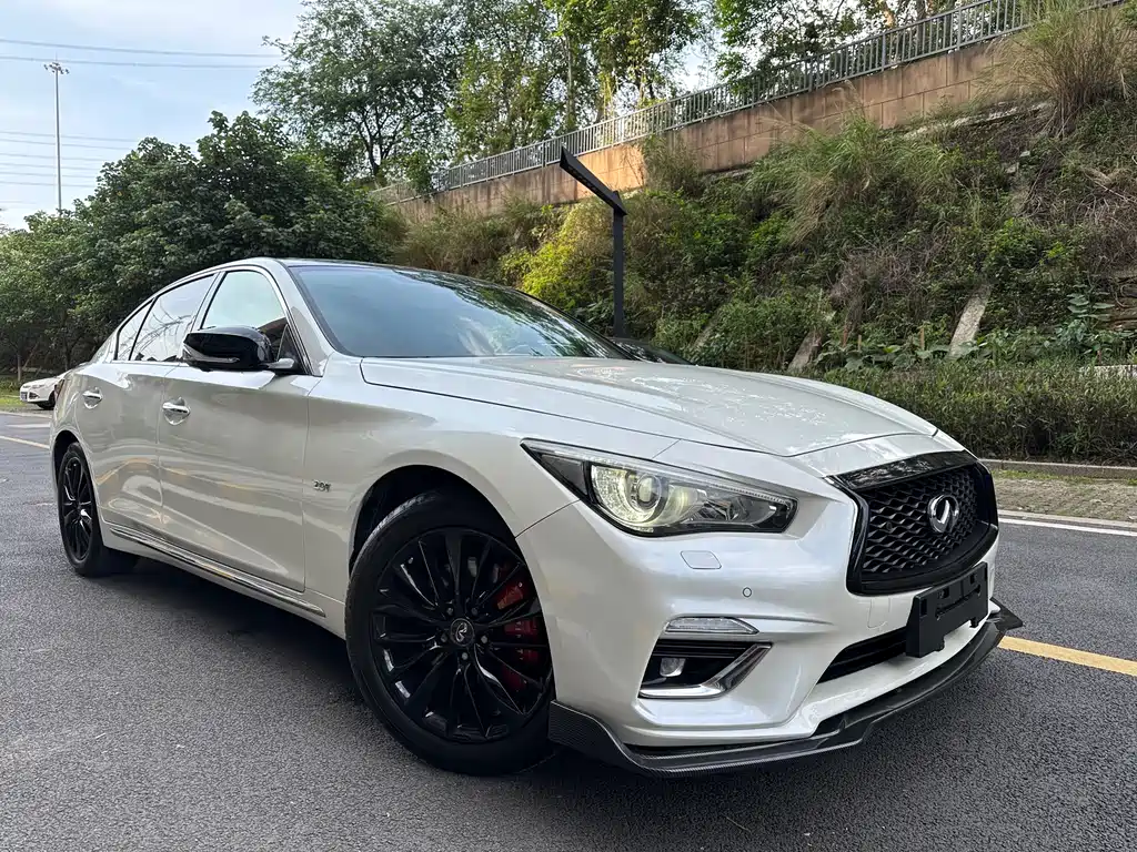 Infiniti Q50L 2018 2.0T V