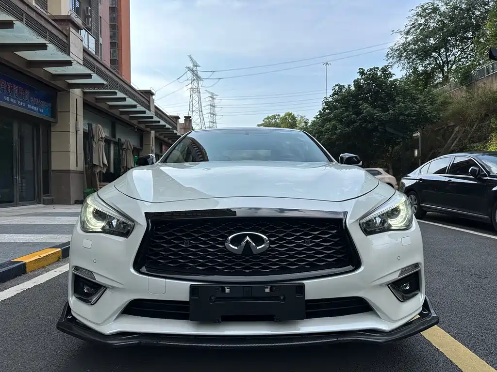 Infiniti Q50L 2018 2.0T V