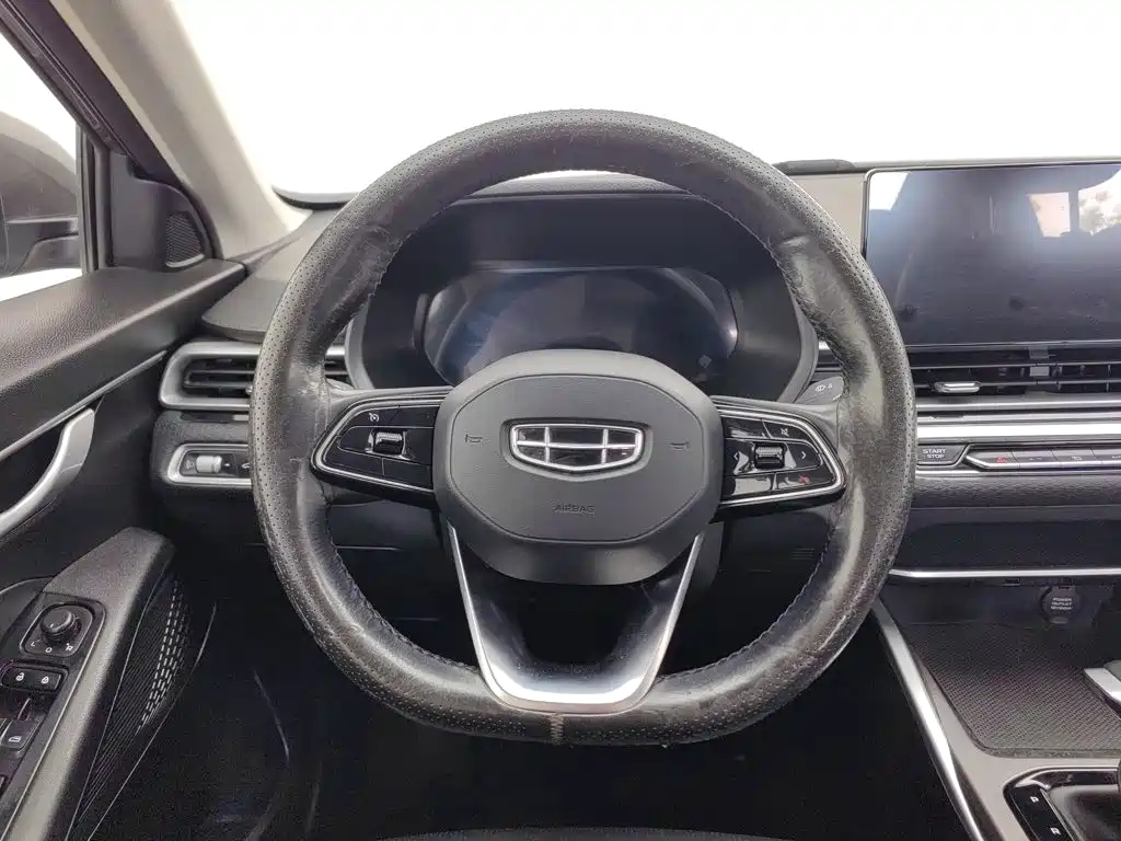 Geely Emgrand — миниатюра 11