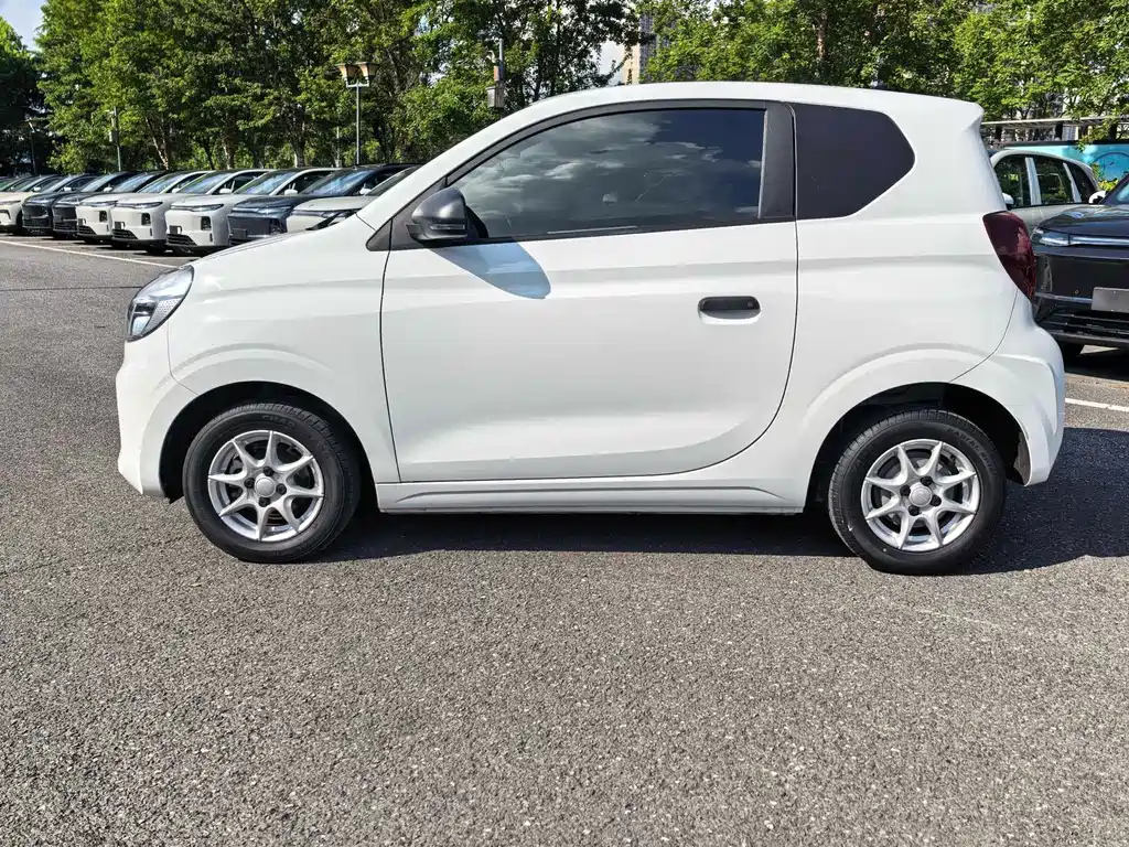 Roewe Clever — миниатюра 8