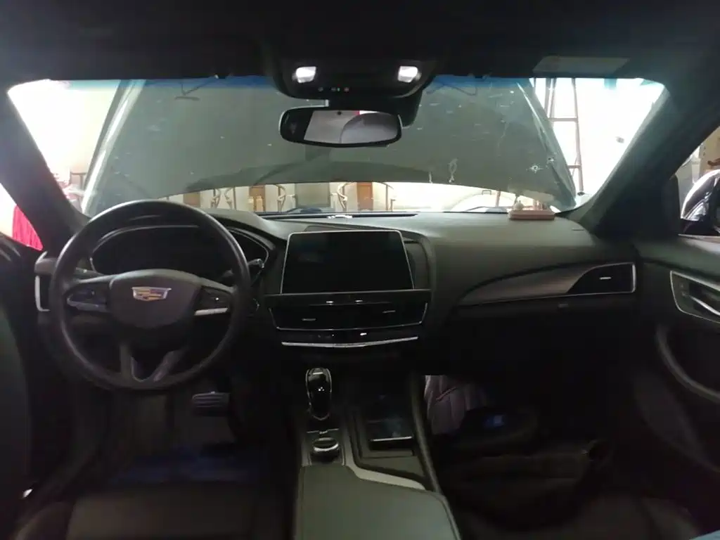 Cadillac CT5 — миниатюра 10