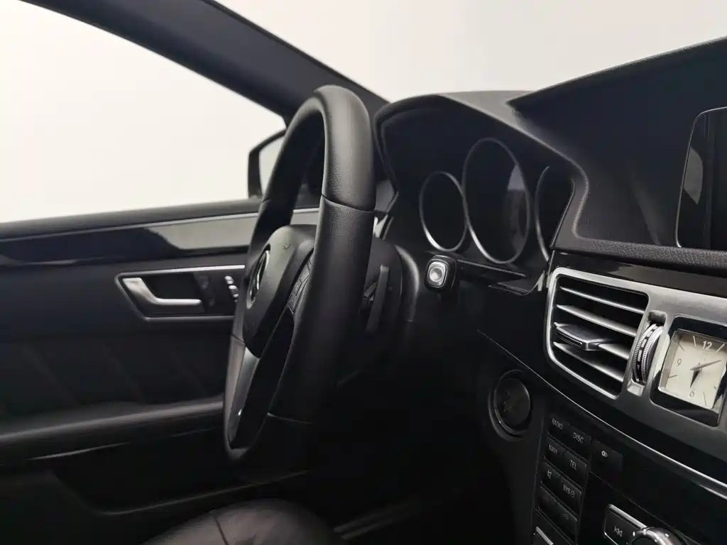 Mercedes-Benz E-Class — миниатюра 22