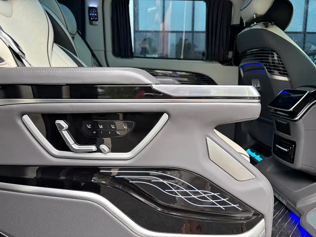 Mercedes-Benz Vito — миниатюра 15