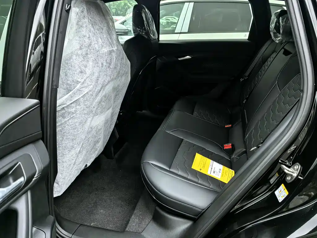 Audi Q6L e-tron — миниатюра 5