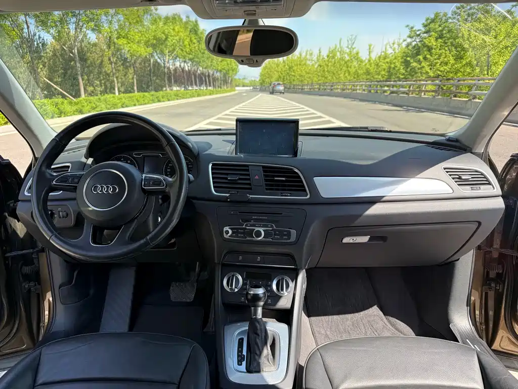 Audi Q3 2015 30 TFSI Comfort