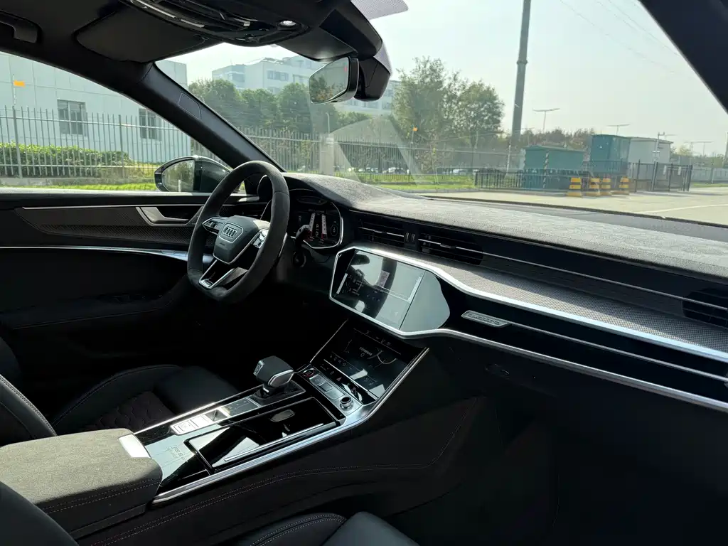 Audi RS 6 — миниатюра 11