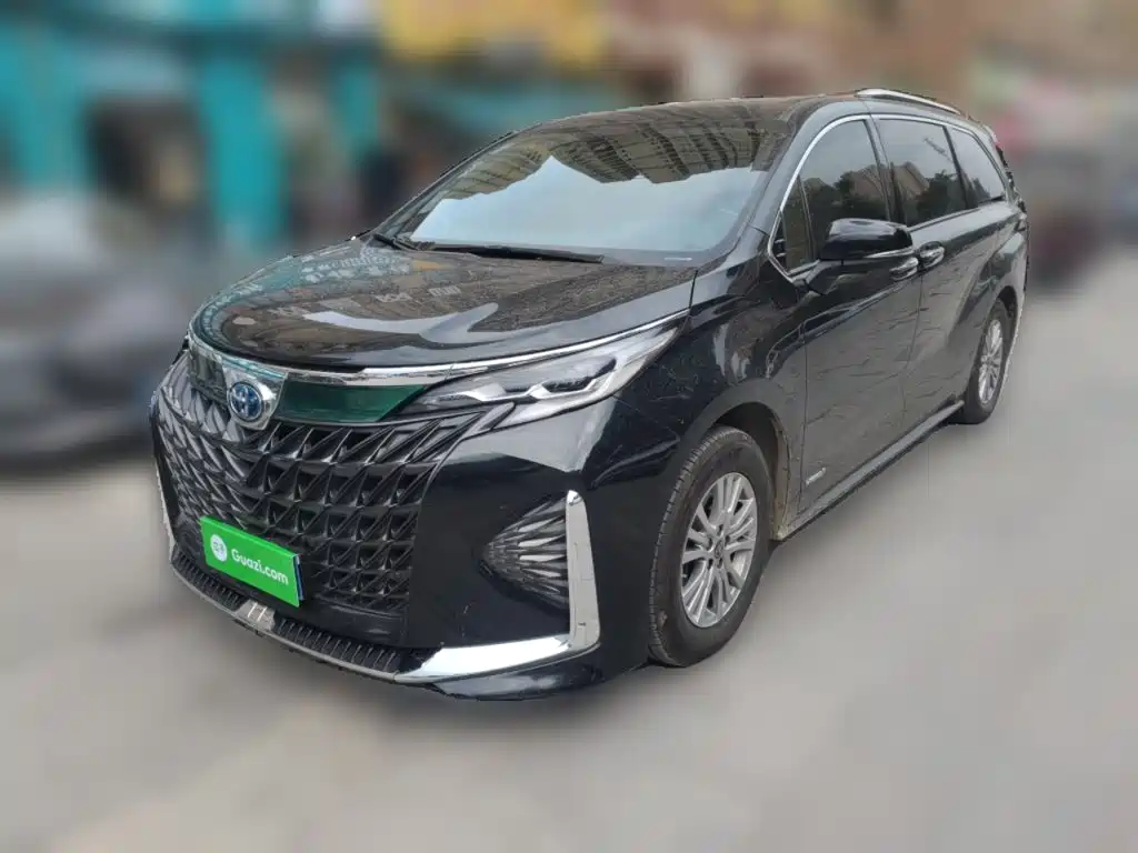 Toyota Sienna — миниатюра 2