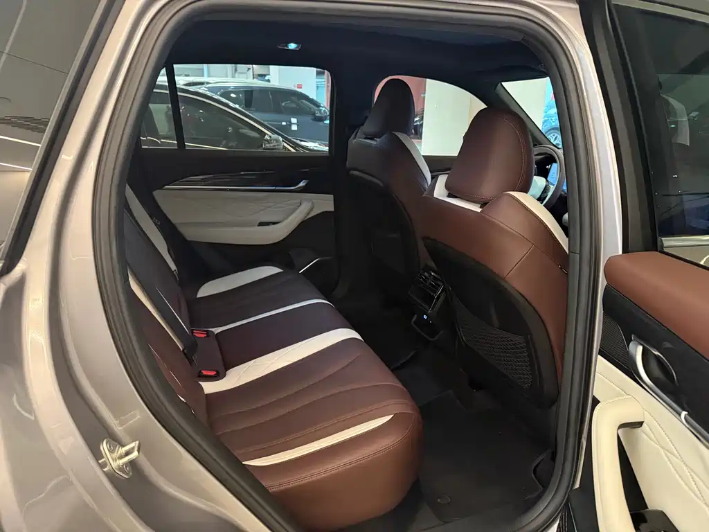 Geely Monjaro L 2024 2.0TD AT