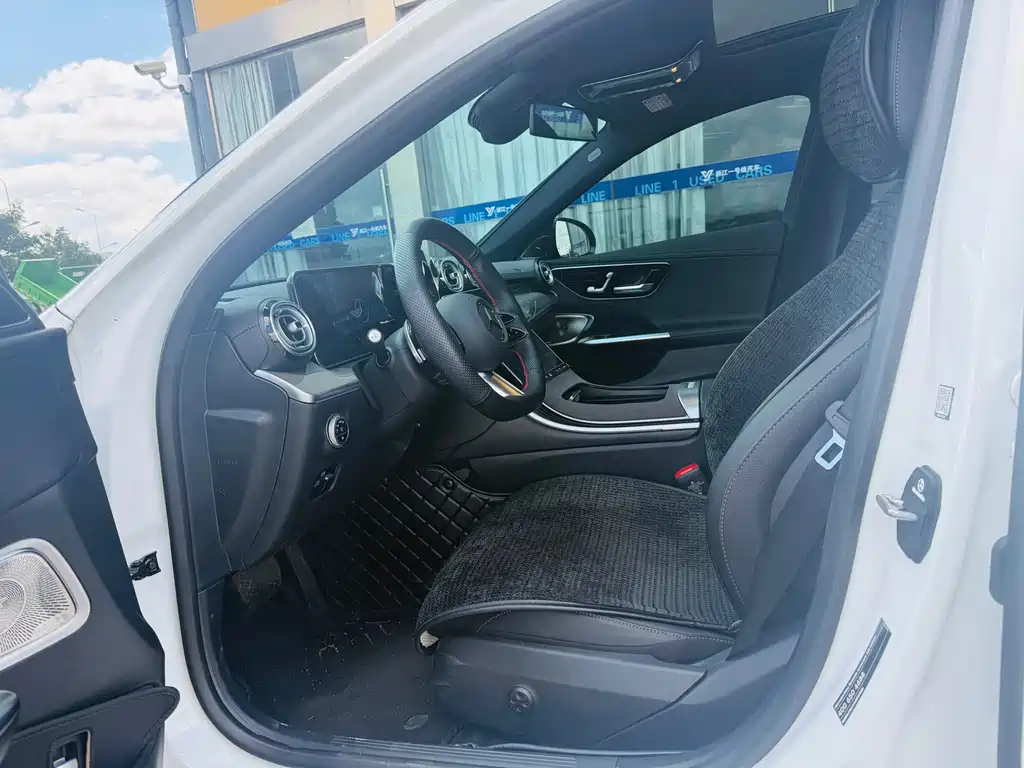 Mercedes-Benz C-Class — миниатюра 2