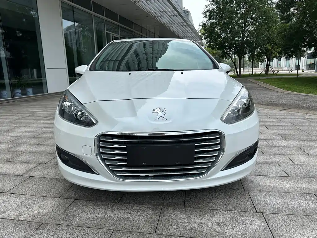 Peugeot 308 — миниатюра 2