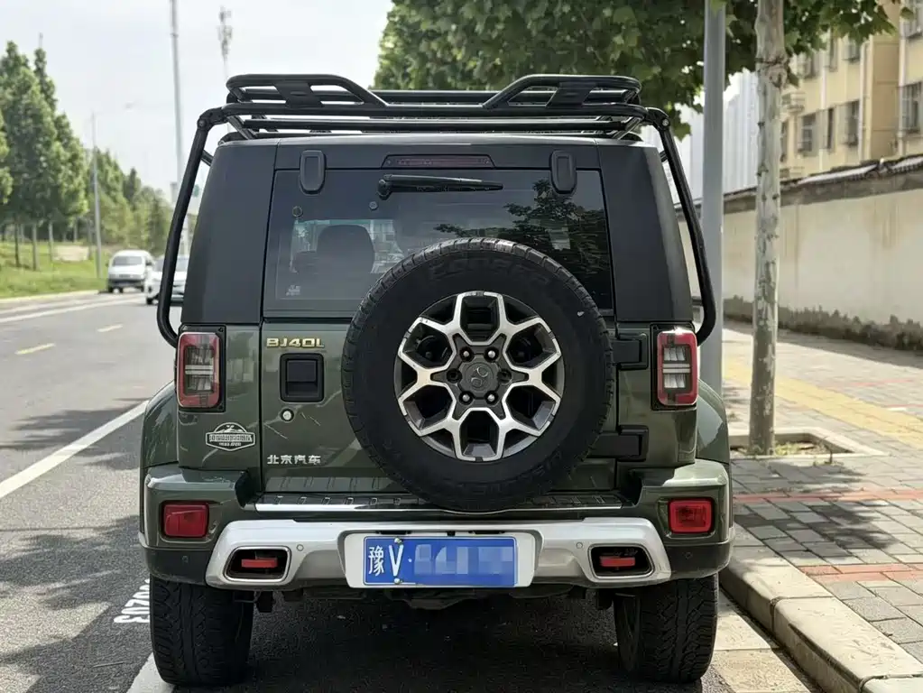 BAIC BJ40 2018 PLUS 2.3T AT Premium V