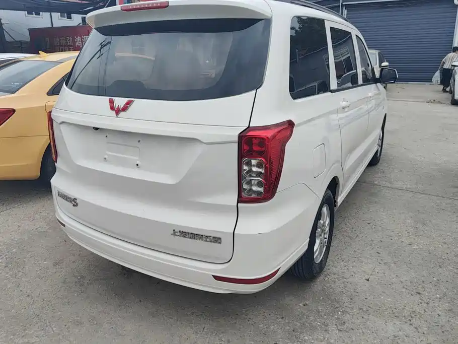 Wuling Hongguang — миниатюра 3