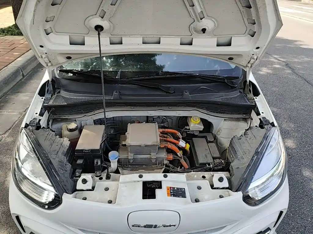 Roewe Clever — миниатюра 20