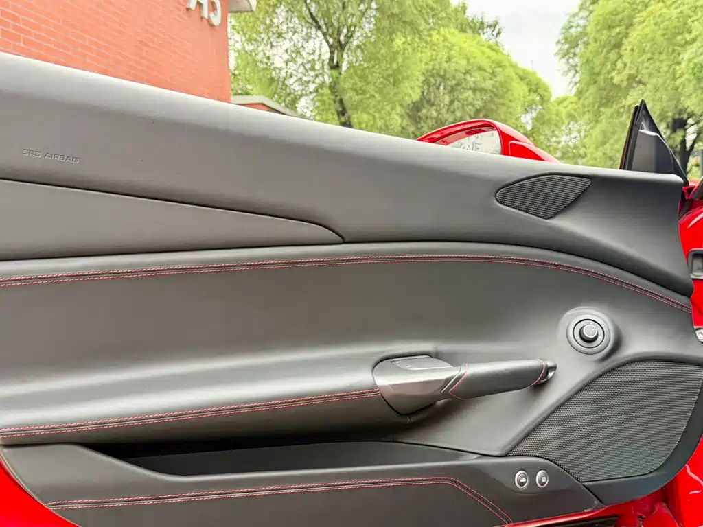 Ferrari 488 — миниатюра 8