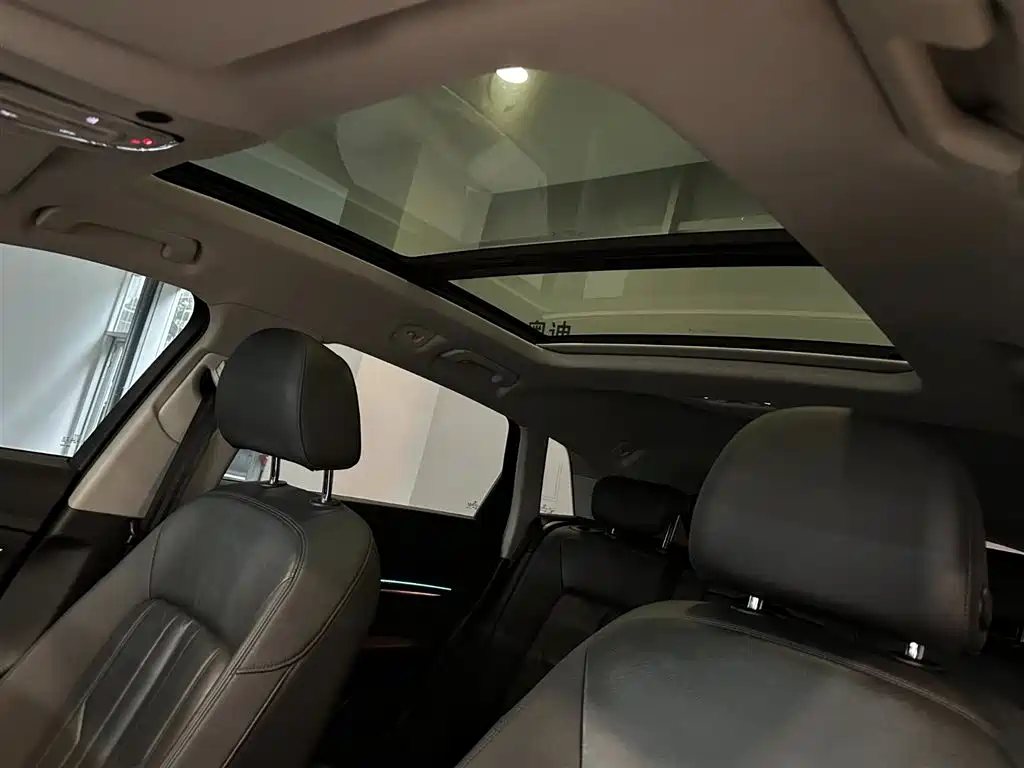 Audi e-tron (Import) — миниатюра 13
