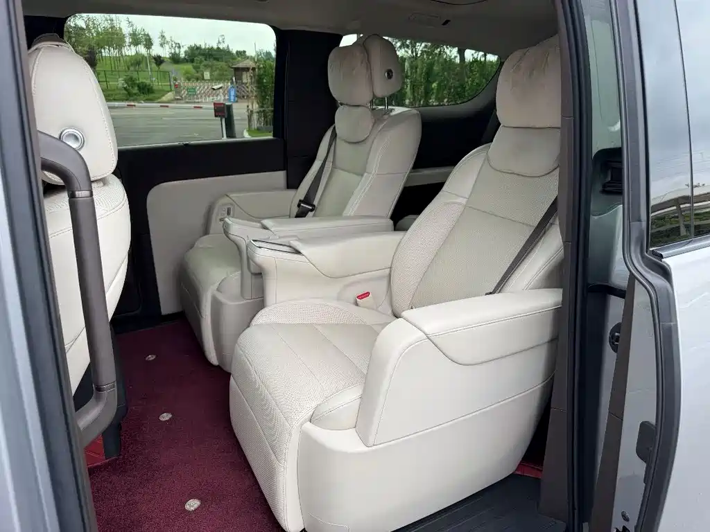 Li Auto Li MEGA — миниатюра 14