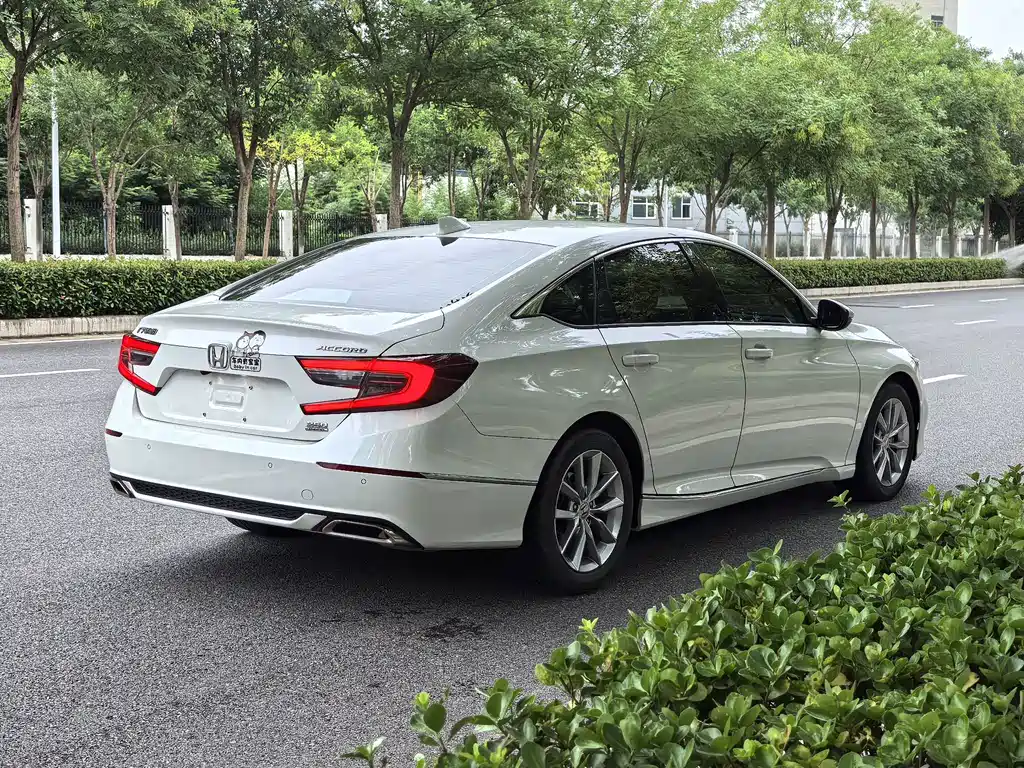 Honda Accord — миниатюра 5