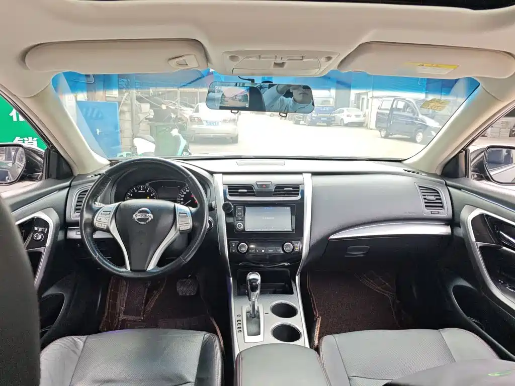 Nissan Teana — миниатюра 10