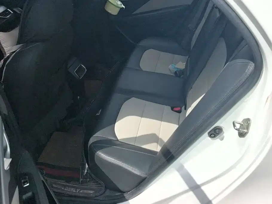 Geely Vision — миниатюра 11