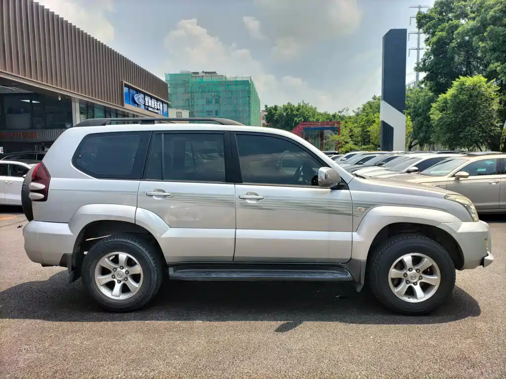 Toyota Prado (Import) — миниатюра 4