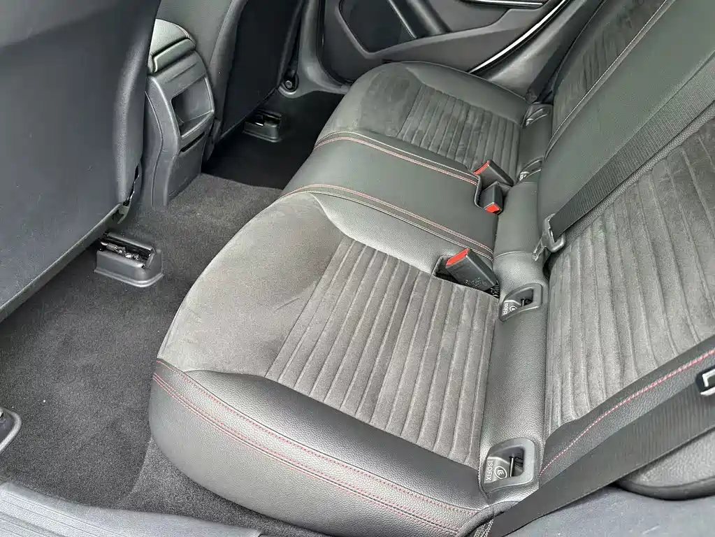 Mercedes-Benz CLA (Import) — миниатюра 16