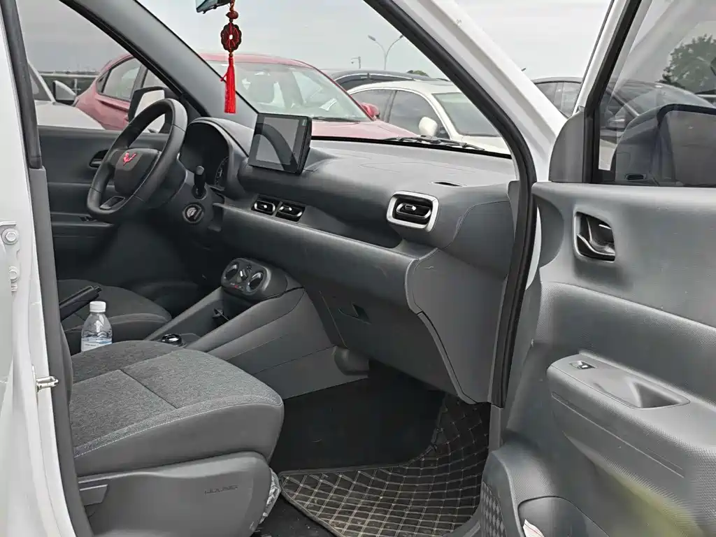Wuling Hongguang EV — миниатюра 8