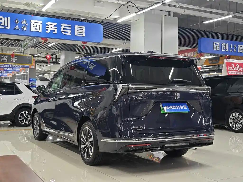 Buick GL8 Hybrid — миниатюра 7
