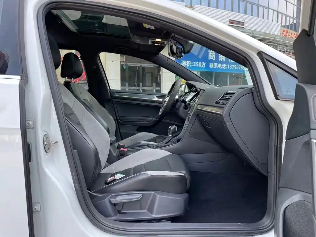 Volkswagen Golf — миниатюра 11