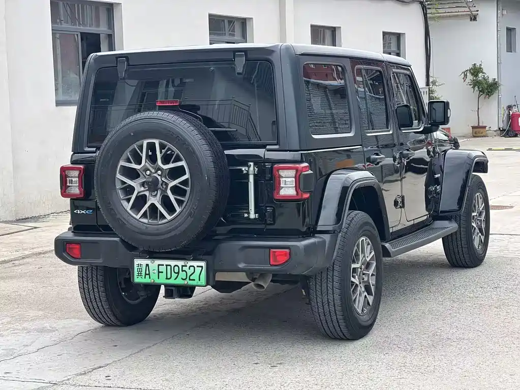 Jeep Wrangler PHEV — миниатюра 11