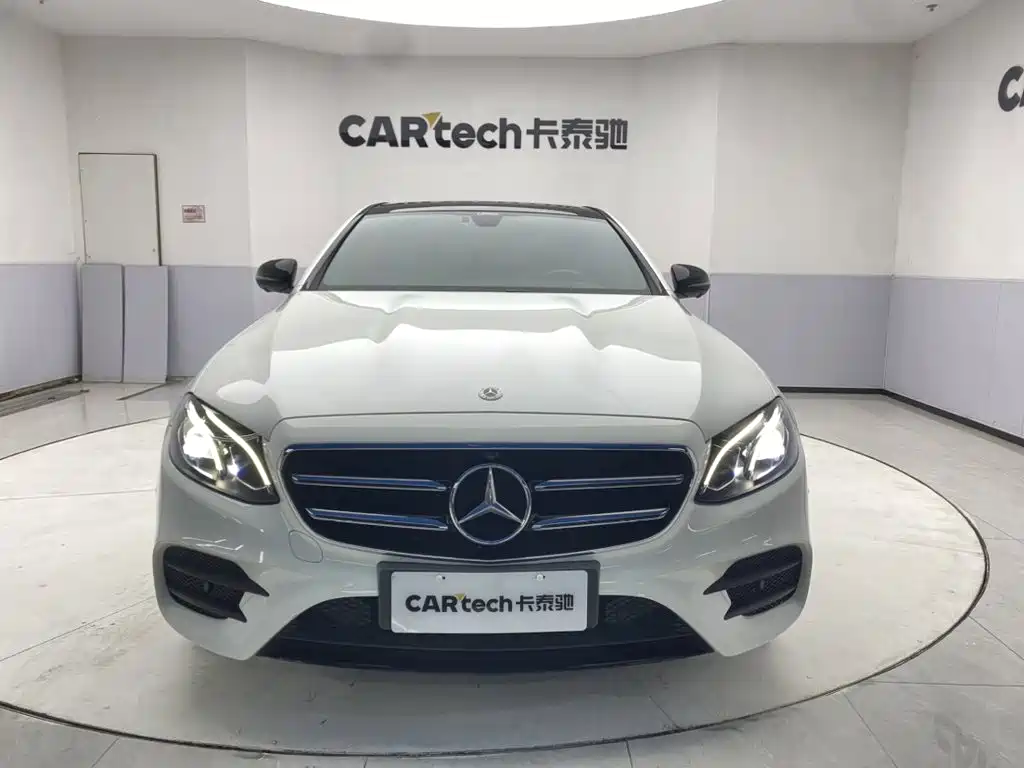 Mercedes-Benz E-Class (Import) — миниатюра 3