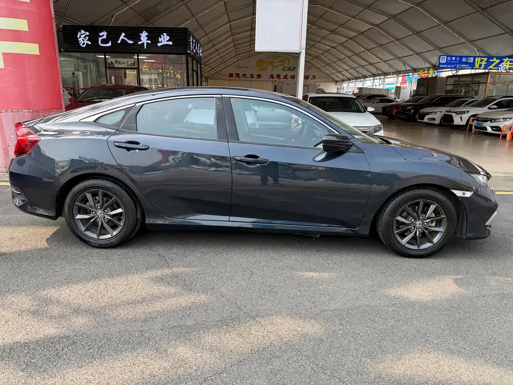 Honda Civic 2019 220TURBO CVT V
