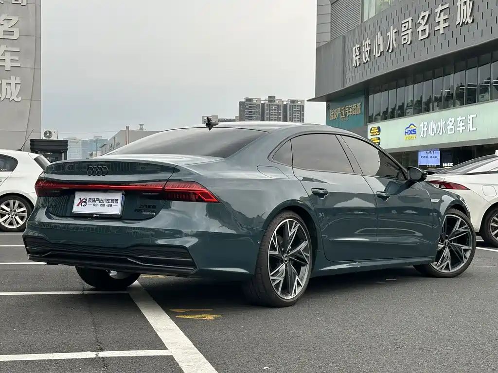Audi A7L — миниатюра 9