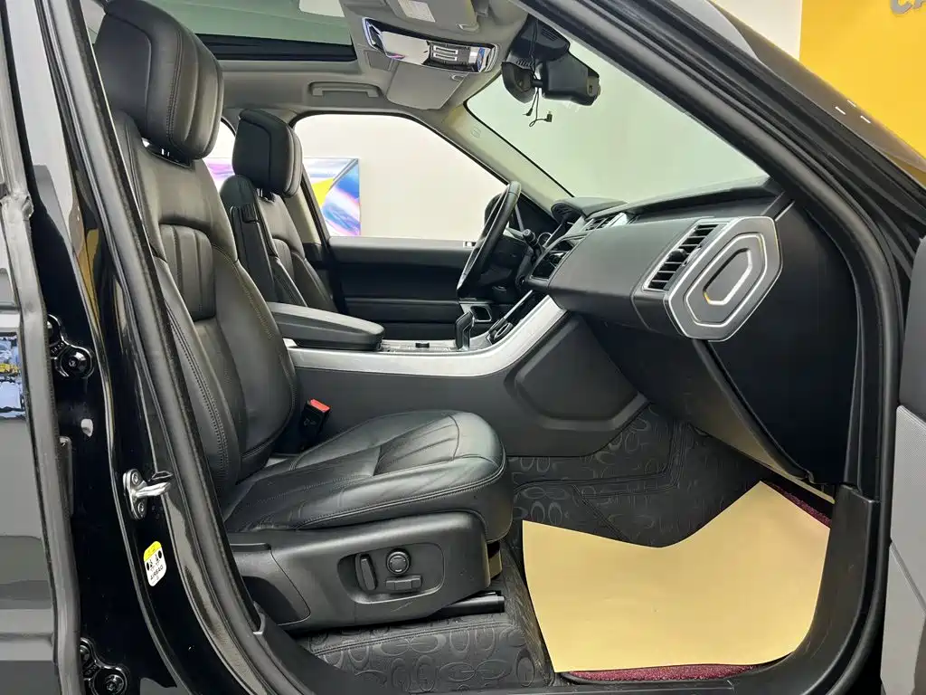 Land Rover Sport PHEV — миниатюра 18
